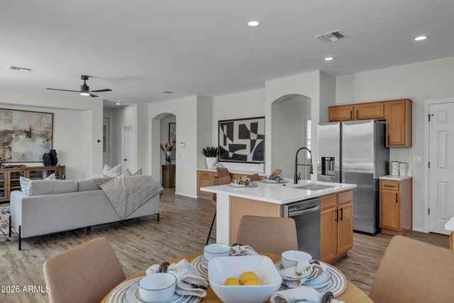 2951 E LINDRICK Drive, Chandler, AZ 85249