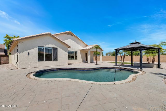 2951 E LINDRICK Drive, Chandler, AZ 85249