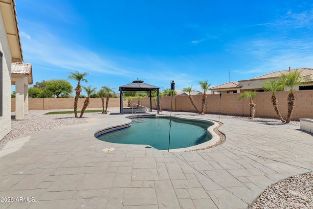 2951 E LINDRICK Drive, Chandler, AZ 85249