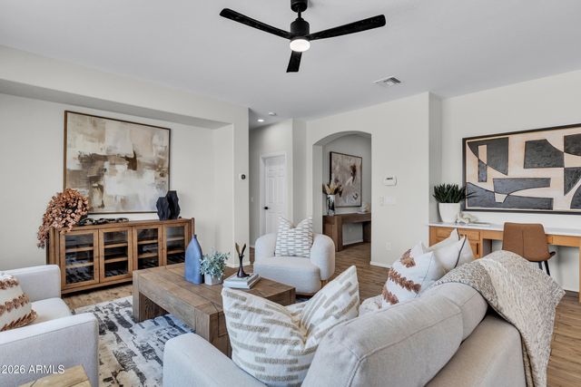 2951 E LINDRICK Drive, Chandler, AZ 85249