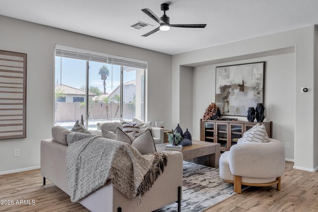 2951 E LINDRICK Drive, Chandler, AZ 85249