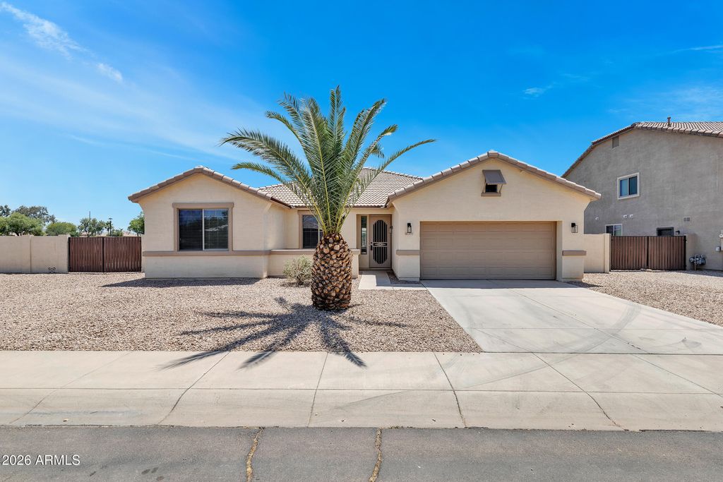 2951 E LINDRICK Drive, Chandler, AZ 85249