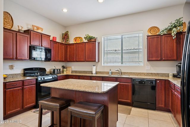 6202 E MCKELLIPS Road 107, Mesa, AZ 85215