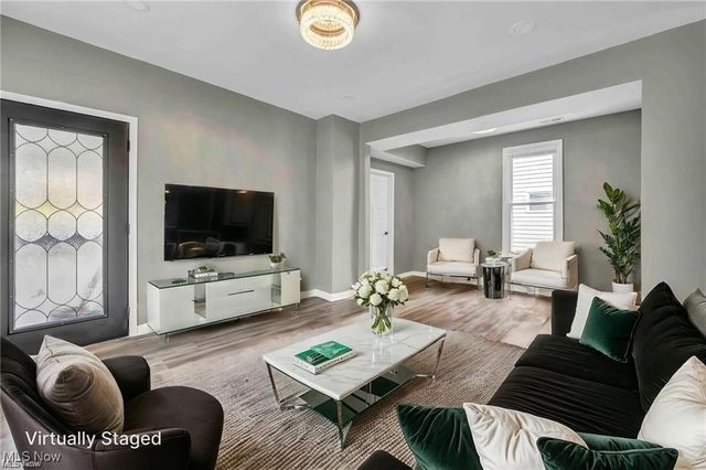 1812 Brevier Avenue, Cleveland, OH 44113