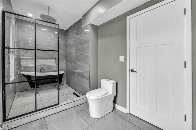 1812 Brevier Avenue, Cleveland, OH 44113