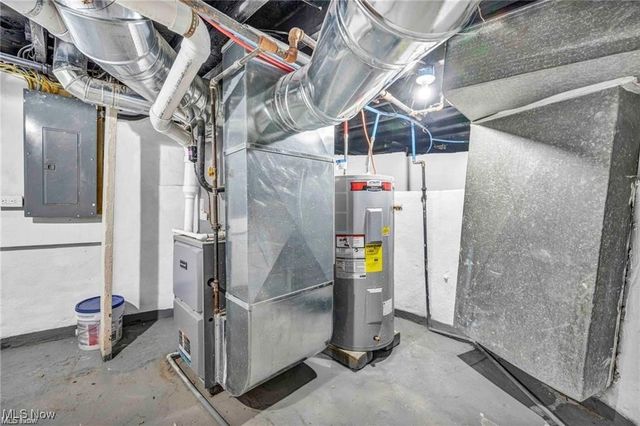 1812 Brevier Avenue, Cleveland, OH 44113