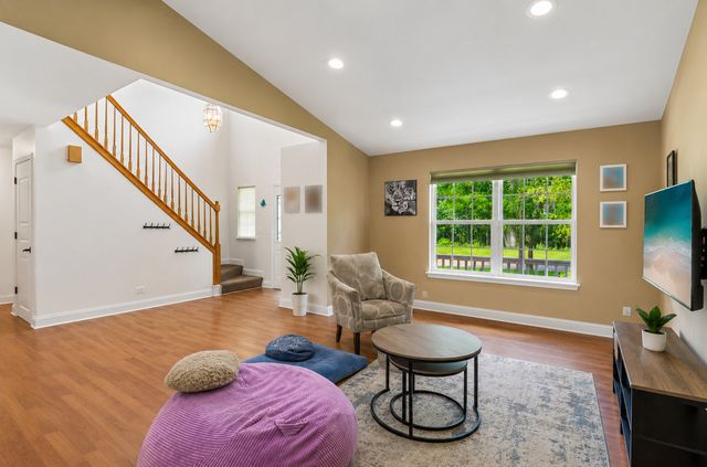 533 Deer Crossing Court, Hainesville, IL 60030