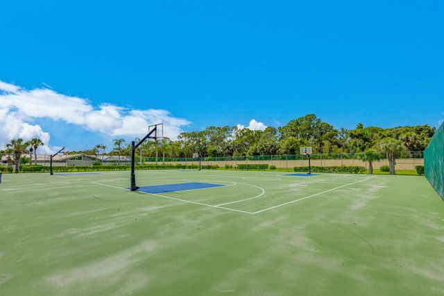 5258 Eagle Lake Drive, Palm Beach Gardens, FL 33418
