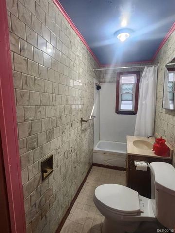 2455 Andrus Street, Hamtramck, MI 48212