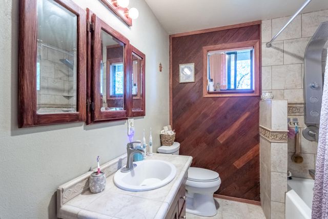 9038 Stillwater Road, Redding, CA 96002