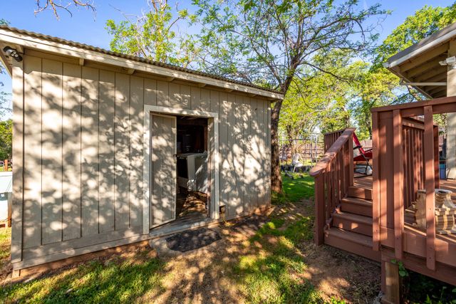 9038 Stillwater Road, Redding, CA 96002