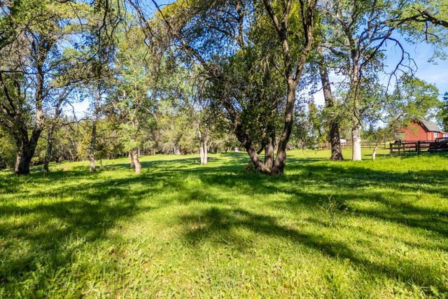 9038 Stillwater Road, Redding, CA 96002