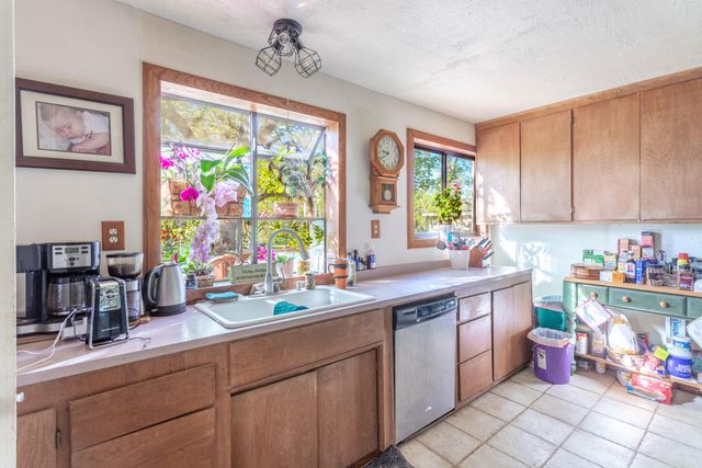 9038 Stillwater Road, Redding, CA 96002