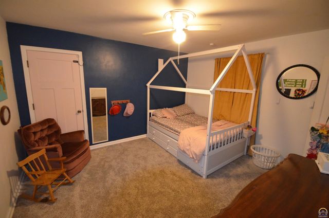 3513 SW York Way, Topeka, KS 66604