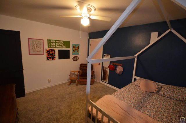 3513 SW York Way, Topeka, KS 66604