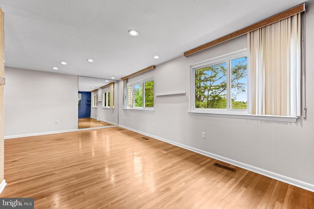8227 BRATTLE RD, Pikesville, MD 21208