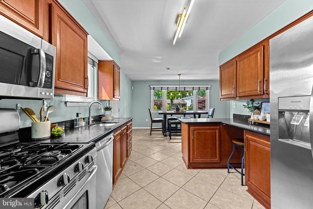 8227 BRATTLE RD, Pikesville, MD 21208