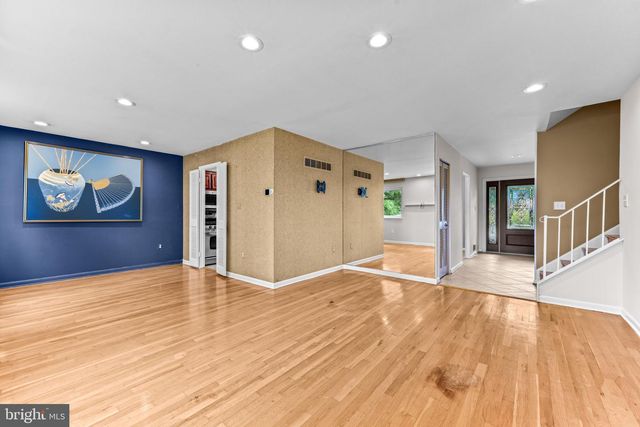 8227 BRATTLE RD, Pikesville, MD 21208