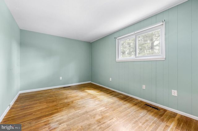 8227 BRATTLE RD, Pikesville, MD 21208