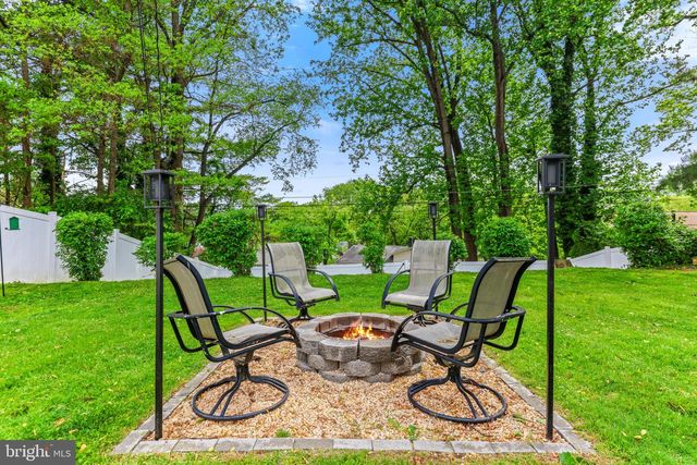 8227 BRATTLE RD, Pikesville, MD 21208