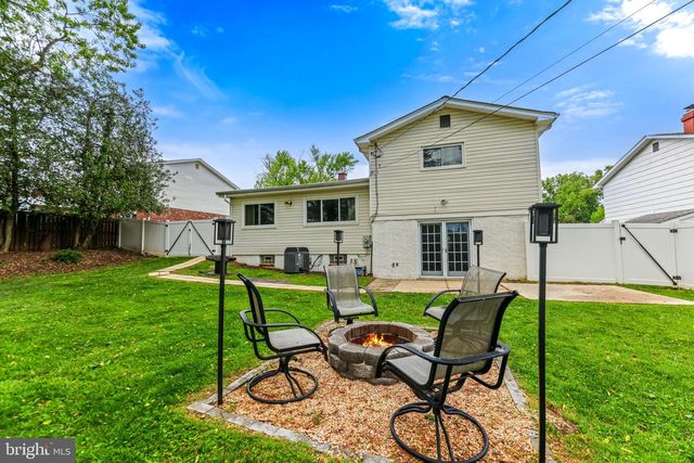 8227 BRATTLE RD, Pikesville, MD 21208