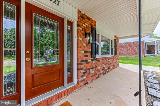 8227 BRATTLE RD, Pikesville, MD 21208