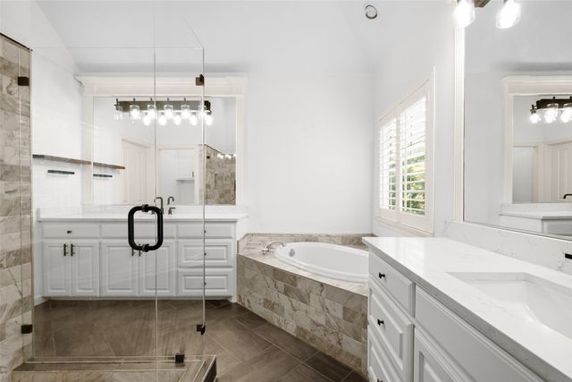 4133 Towne Green Circle, Addison, TX 75001