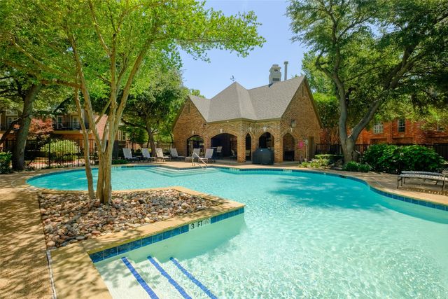 4133 Towne Green Circle, Addison, TX 75001