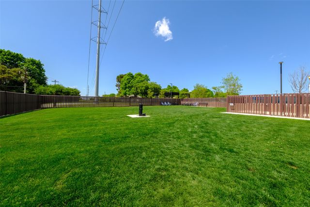 4133 Towne Green Circle, Addison, TX 75001