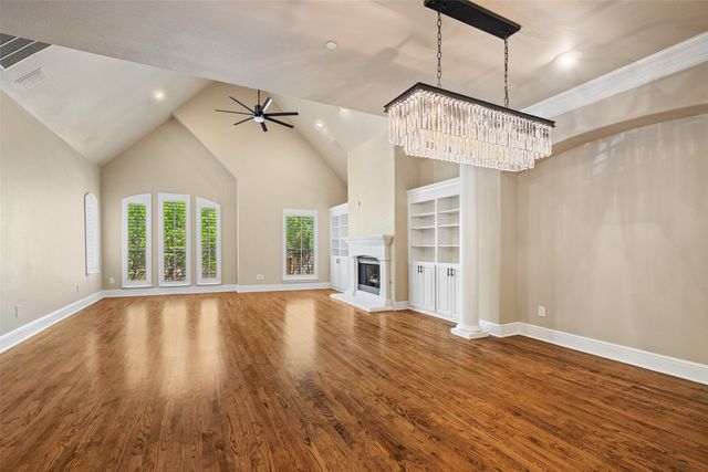 4133 Towne Green Circle, Addison, TX 75001