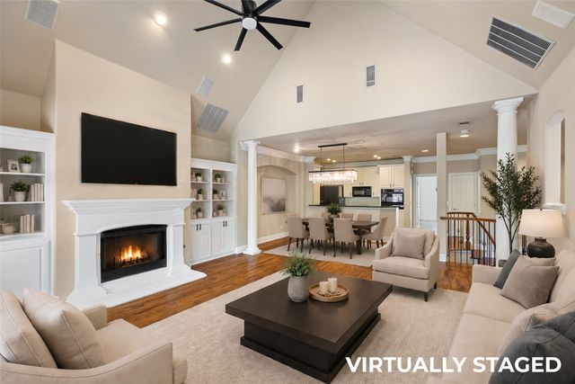 4133 Towne Green Circle, Addison, TX 75001