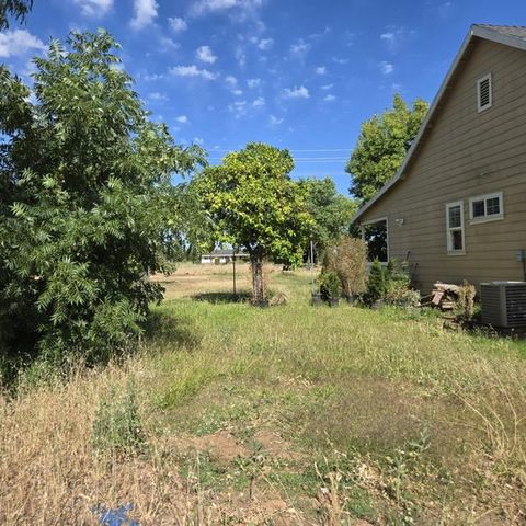 8830 Bradshaw Rd, Elk Grove, CA 95624