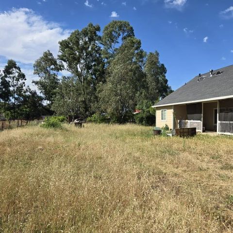 8830 Bradshaw Rd, Elk Grove, CA 95624