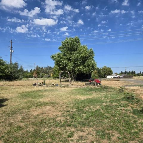 8830 Bradshaw Rd, Elk Grove, CA 95624