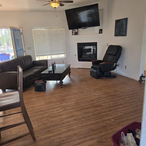 8830 Bradshaw Rd, Elk Grove, CA 95624