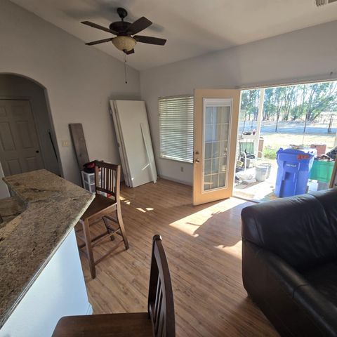 8830 Bradshaw Rd, Elk Grove, CA 95624