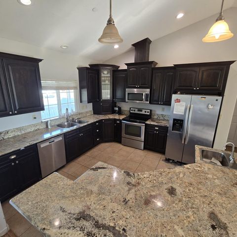 8830 Bradshaw Rd, Elk Grove, CA 95624