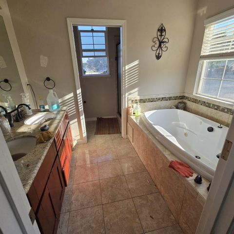 8830 Bradshaw Rd, Elk Grove, CA 95624