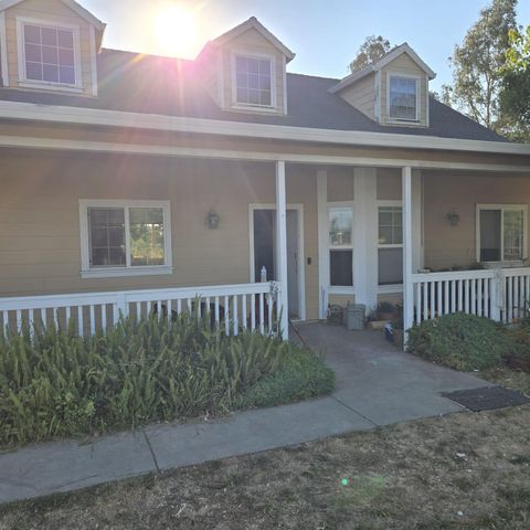 8830 Bradshaw Rd, Elk Grove, CA 95624