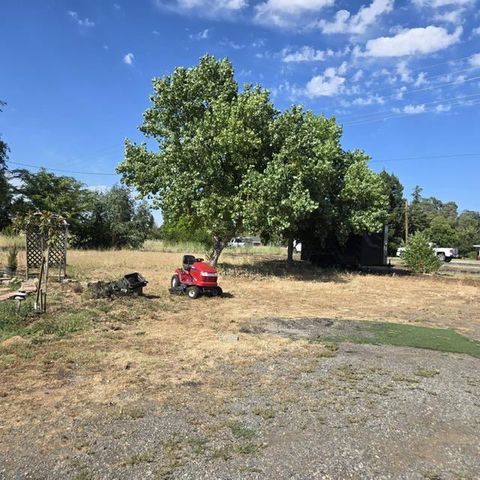 8830 Bradshaw Rd, Elk Grove, CA 95624