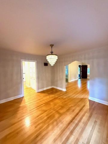 709 NW 42nd Street, Oklahoma City, OK 73118