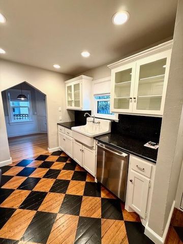709 NW 42nd Street, Oklahoma City, OK 73118