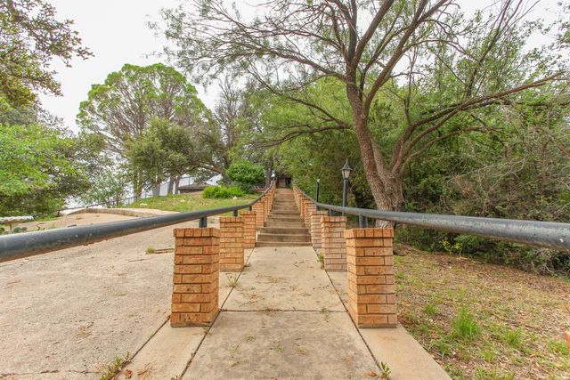 1800 Brent St, Big Spring, TX 79720