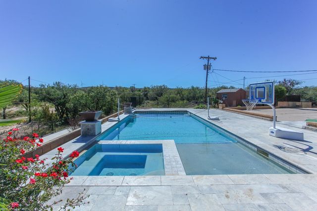 1800 Brent St, Big Spring, TX 79720