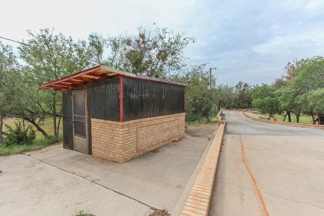 1800 Brent St, Big Spring, TX 79720