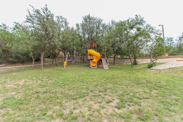 1800 Brent St, Big Spring, TX 79720