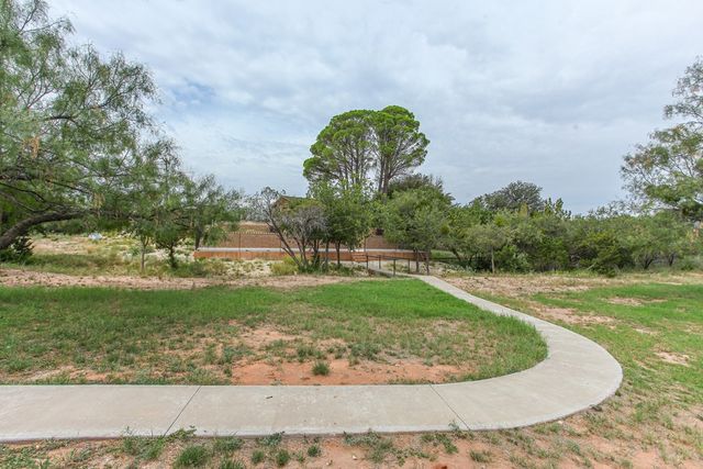 1800 Brent St, Big Spring, TX 79720