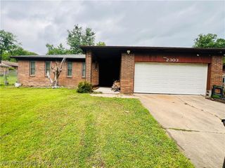 2303 Willow Street, Van Buren, AR 72956