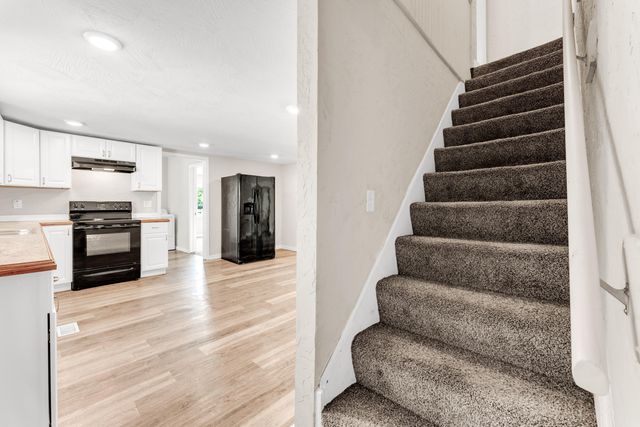 802 W Mount Vernon Street, Springfield, MO 65806