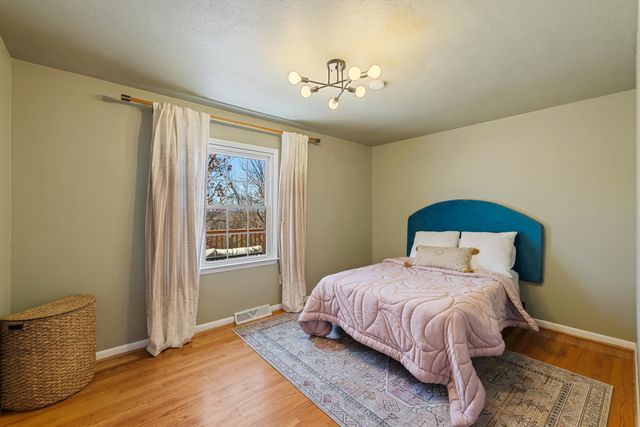 582 HILLTOP DR, Staunton, VA 24401